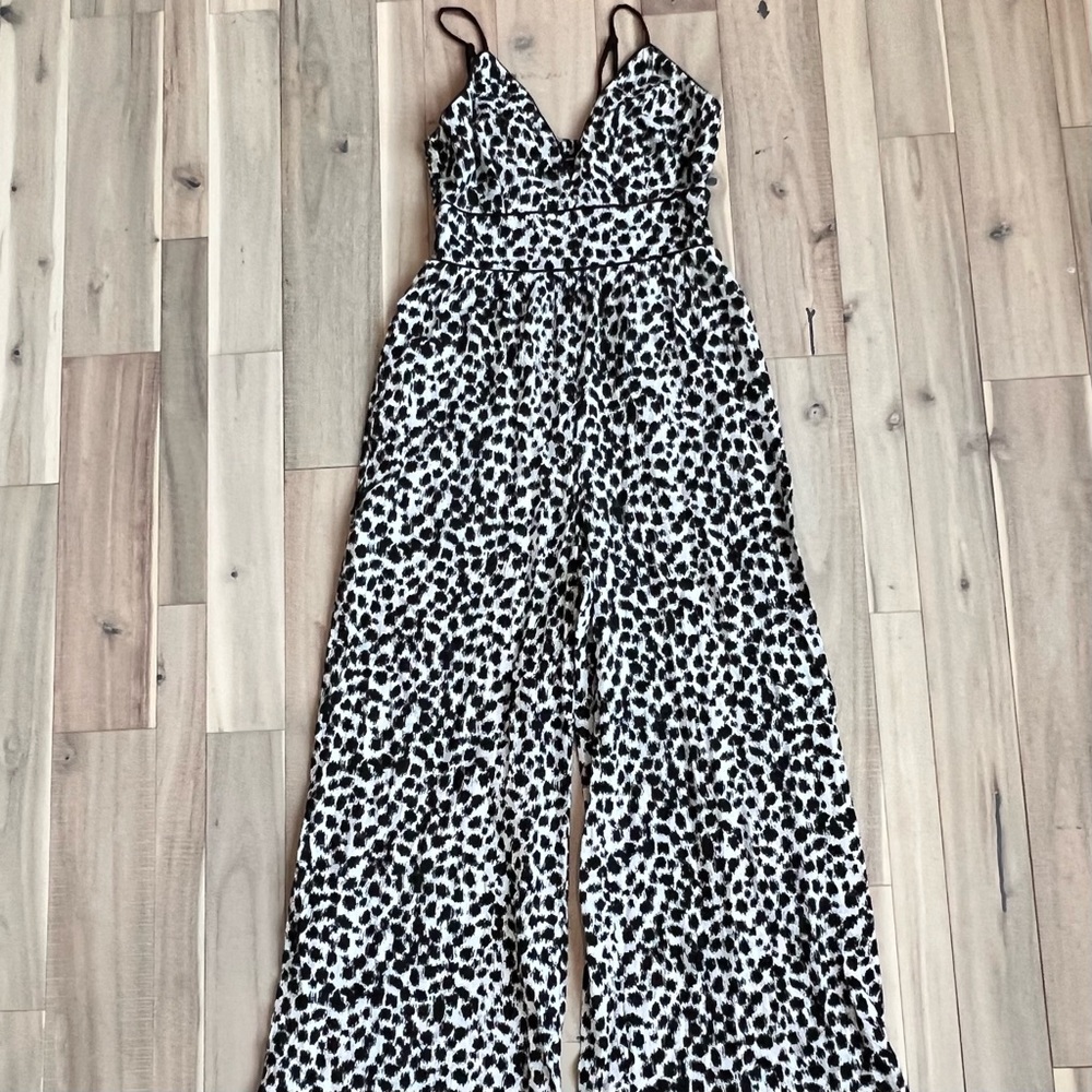 INC International Concepts 
Cotton Printed Piped-Trim jumpsuit, size M